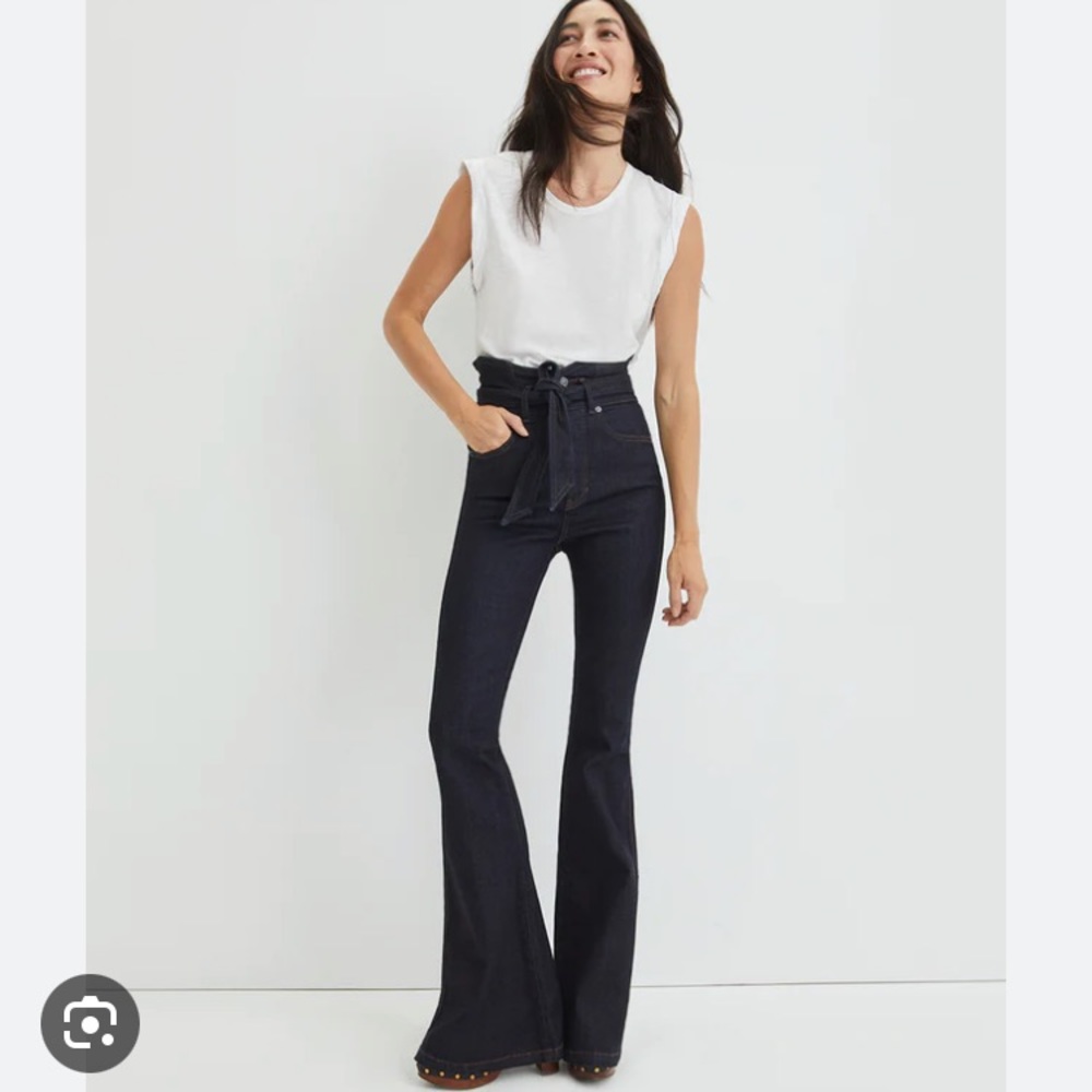NWT Sheridan Bell-Bottom Jean Notched Waistband 28